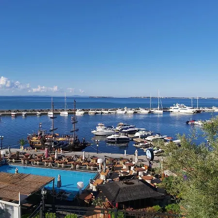 Sea Paradise Apartament *