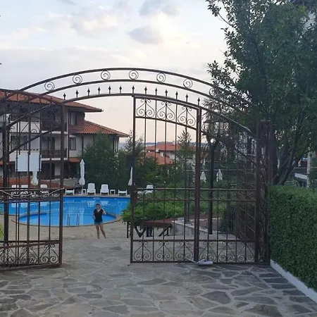 Sea Paradise Апартамент
